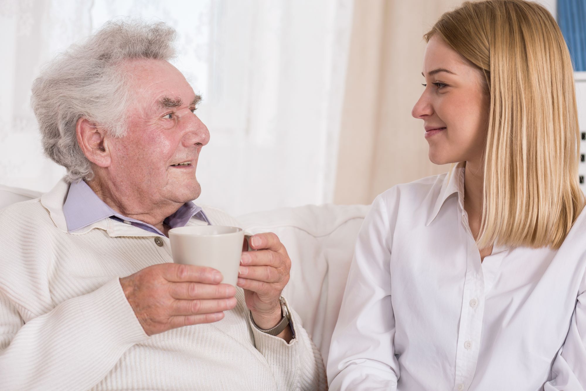 aide-a-domicile-accompagnement-alzheimer-vitassistance-ile-de-france